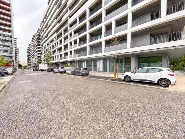 Loja alugar em Oeiras, Lisboa