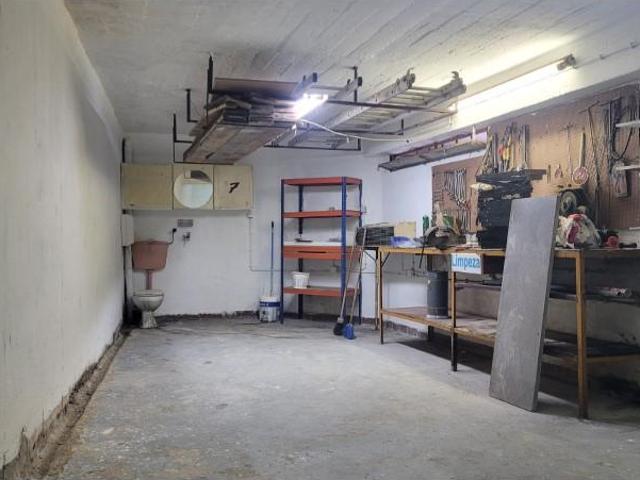 Garagem venda em Oeiras, Lisboa