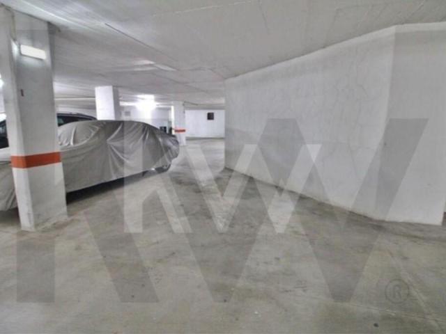 Garagem alugar em Oeiras, Lisboa