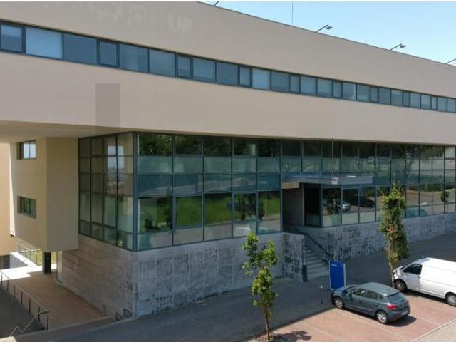 Escritório alugar em Taguspark - Parque de Ciência e Tecnologia, Oeiras