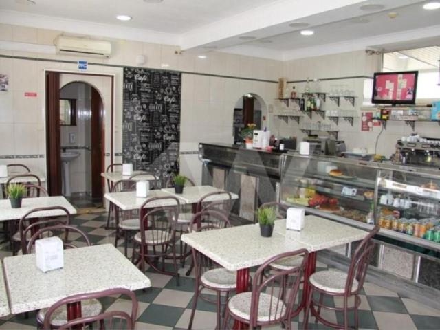 Loja venda em Queluz de Baixo, Oeiras
