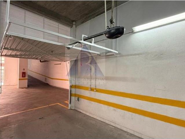 Garagem venda em Núcleo Urbano Histórico de Algés, Oeiras