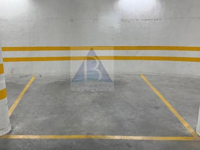 Garagem alugar em Núcleo Urbano Histórico de Algés, Oeiras