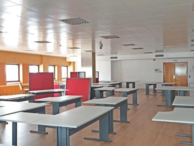 Escritório alugar em Oeiras, Lisboa