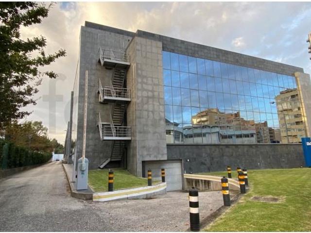 Escritório alugar em Nova Carnaxide, Oeiras