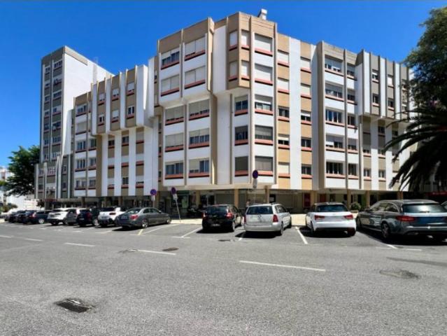 Loja venda em Oeiras, Lisboa
