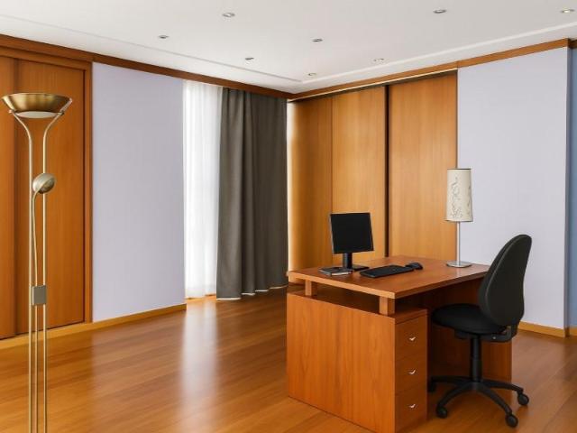 Loja alugar em Oeiras, Lisboa