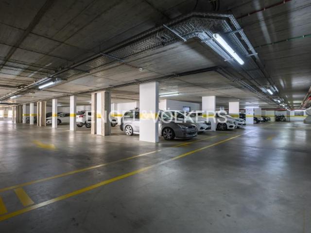 Garagem venda em Oeiras, Nova Carnaxide Garagem venda em Oeiras, Nova Carnaxide