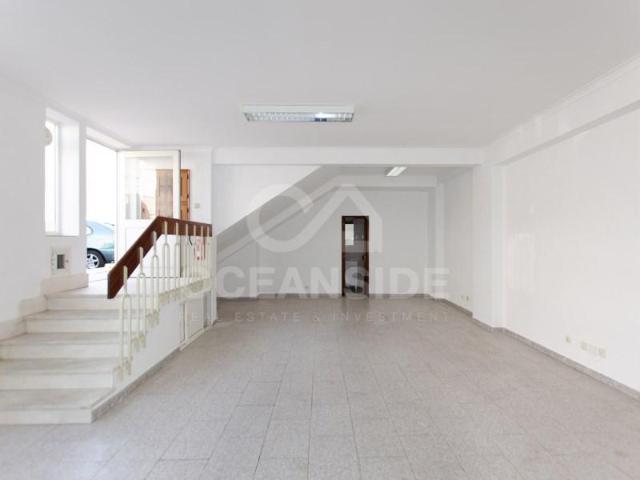 Loja alugar em Oeiras, Lisboa