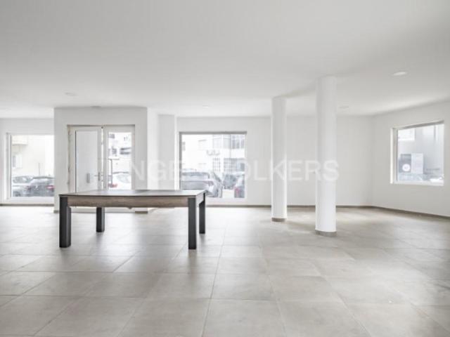 Loja alugar em Núcleo Urbano Histórico de Queijas, Oeiras