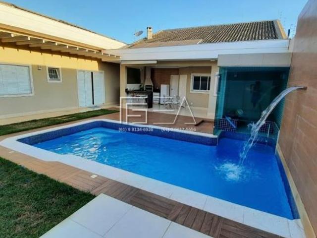 Casa venda em Região Geográfica Imediata de Águas Lindas de Goiás, Região Integrada de Desenvolvimento do Distrito Federal e Entorno