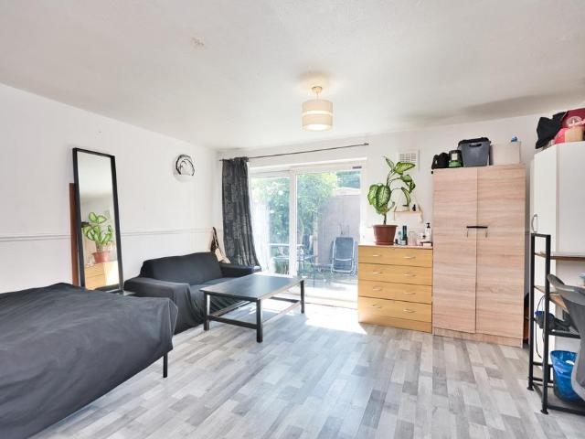 House for rent in Mile End, Greater London