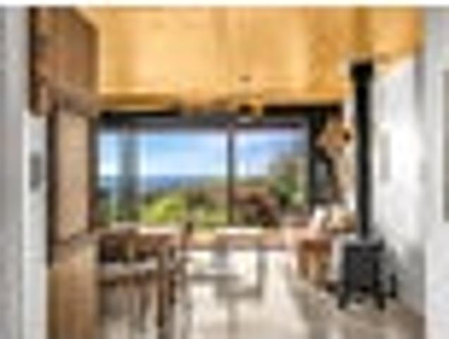 House for sale in Charleston, West Coast