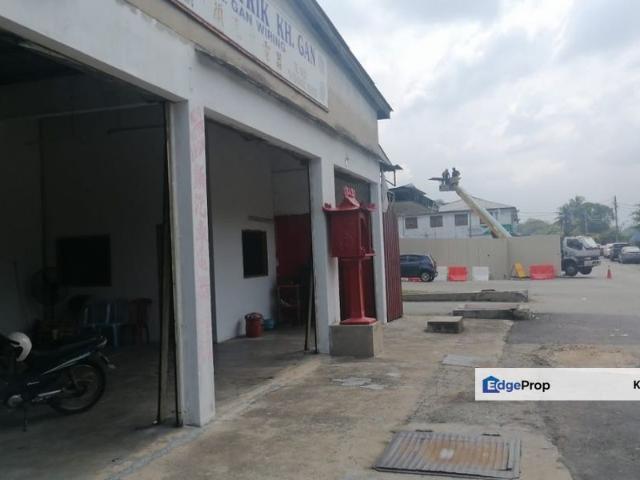 Warehouse for sale in Pahang