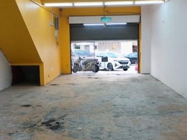 Shop for sale in Kediaman Kakitangan Daerah JKR Johor Bahru, Iskandar Puteri