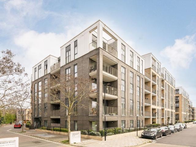 Apartment for rent in Myatt's Fields, Greater London