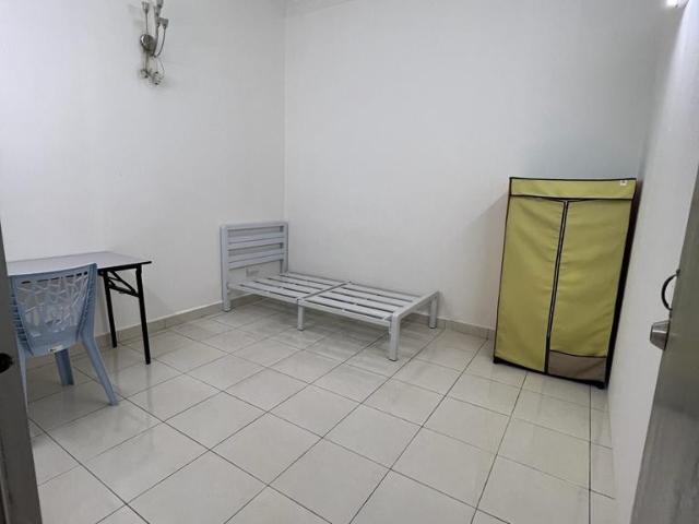 Room for rent in Alam Impian, Selangor