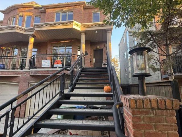 Townhouse for rent in Upper Mount Royal, Calgary