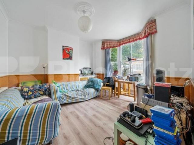 House for rent in Westminster, Cat Hill