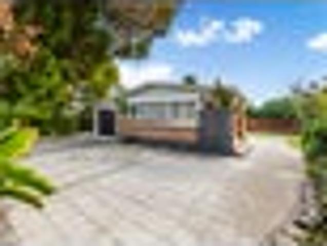 House for sale in Papakura