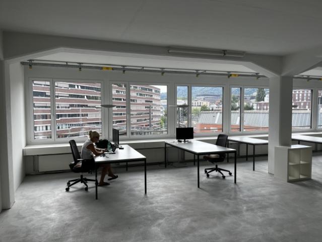 Büro mieten in Einigen, Zürich
