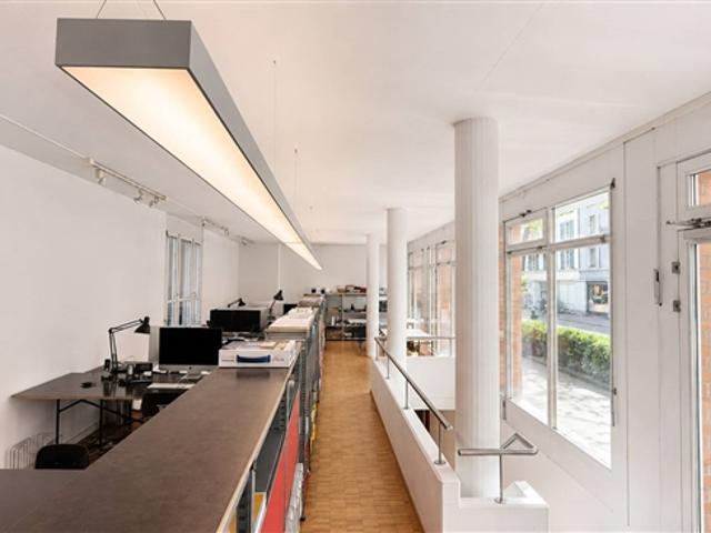 Büro mieten in Einigen, Zürich