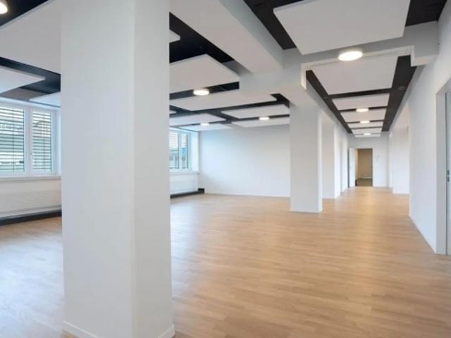 Büro mieten in Dietlikon, Zürich