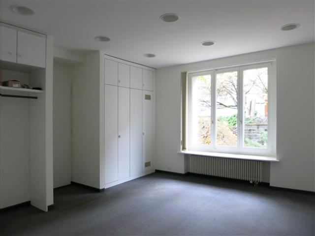 Büro mieten in Einigen, Zürich