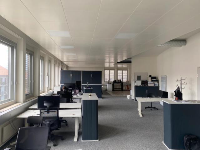 Büro mieten in Einigen, Zürich