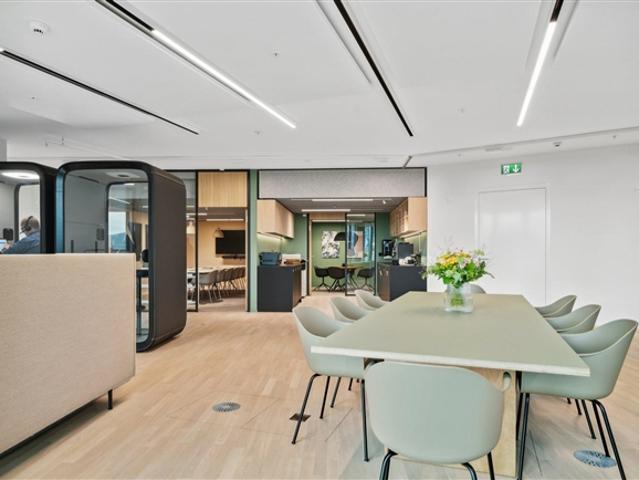 Büro mieten in Einigen, Zürich
