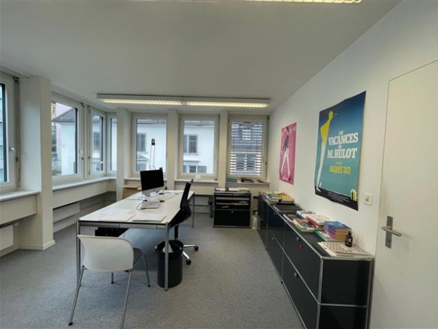 Büro mieten in Einigen, Zürich