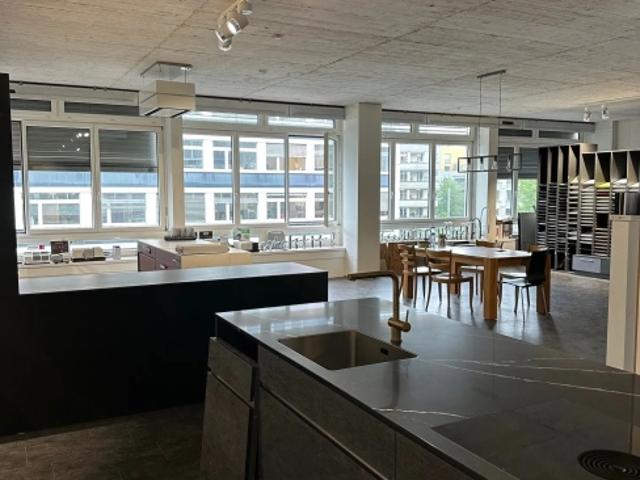 Büro mieten in Einigen, Zürich