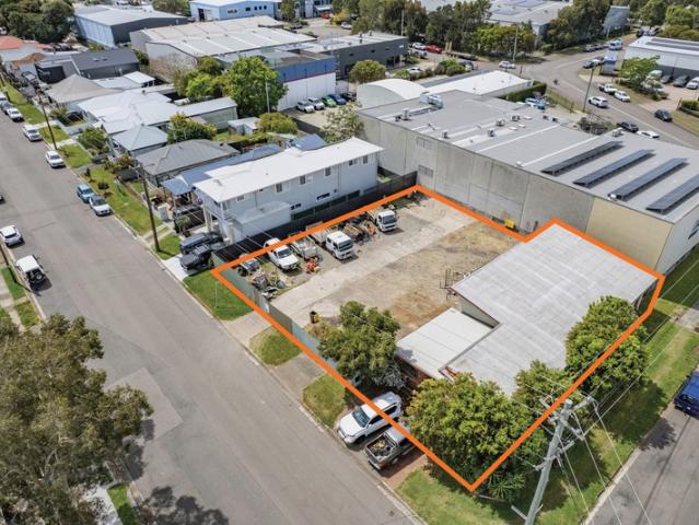 Warehouse for rent in Newcastle, Newcastle-Maitland