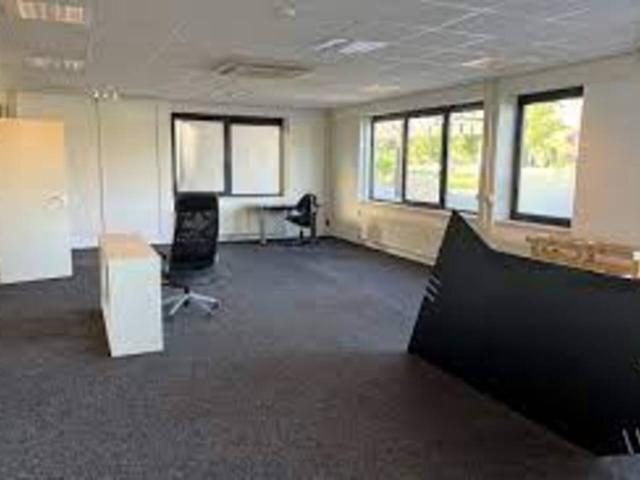 Bedrijfspand te huur in Enschede, Overijssel