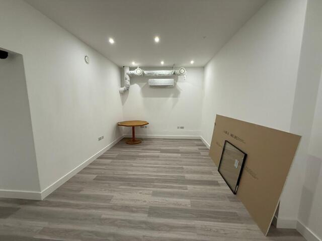 Office for rent in Elstree and Borehamwood, Borehamwood