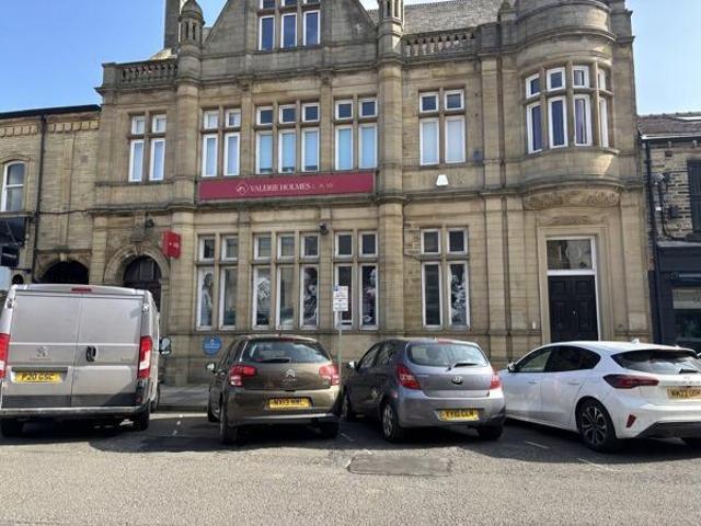 Office for rent in Hove Edge, Brighouse