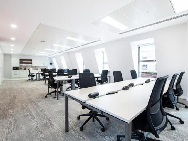 Office for rent in Saint Giles, Bloomsbury