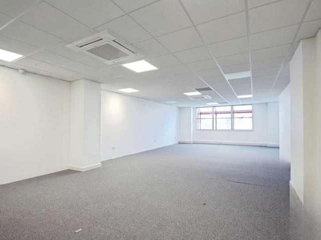Office for rent in Harmondsworth, Greater London