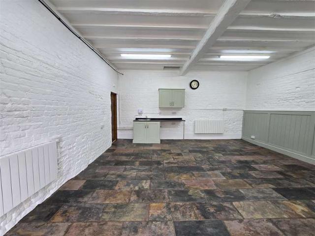 Office for sale in Horton Kirby, The Butts