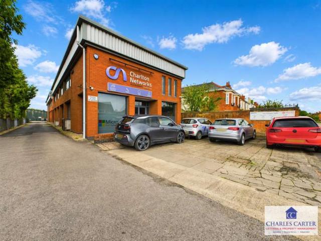 Office for rent in Tewkesbury, Pamington