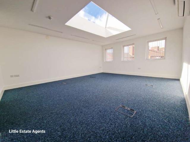 Office for rent in St Helens