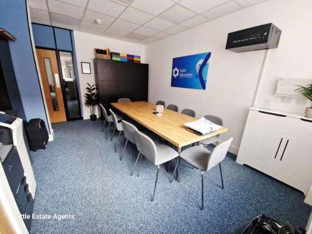 Office for rent in St Helens