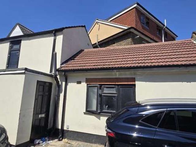 Office for rent in Goodmayes, Greater London