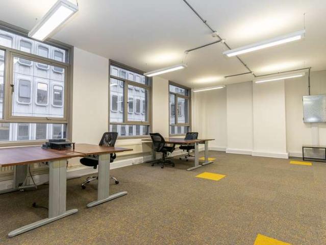 Office for rent in Calderstones