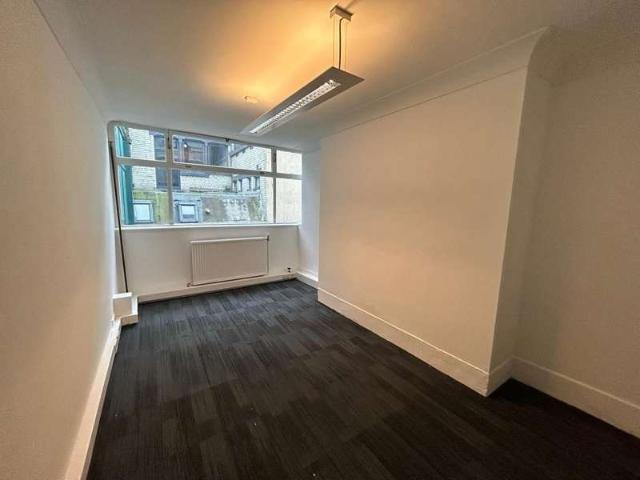 Office for rent in Calderstones