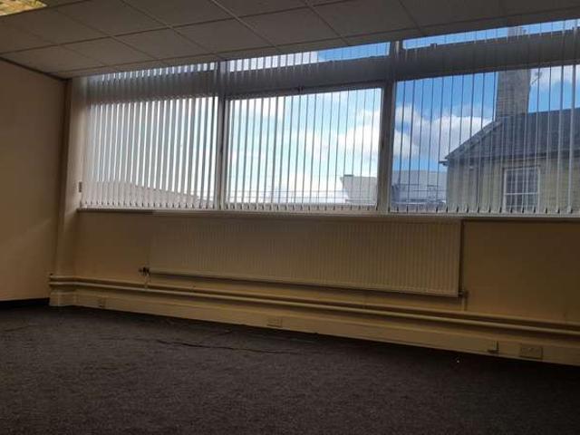 Office for rent in Baildon, West Yorkshire