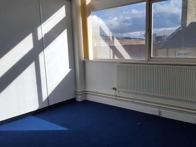 Office for rent in Baildon, West Yorkshire