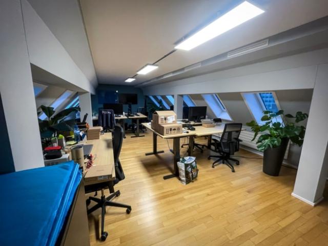 Büro mieten in Einigen, Zürich
