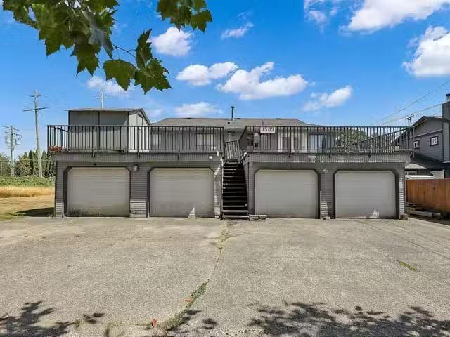 House for rent in Surrey, British Columbia