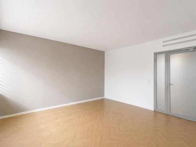 Büro kaufen in Brügg, Bern